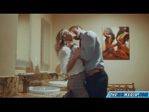 ❤️ Amikor egy bögyös szőke elcsábít egy nyilvános WC-ben ❤️❌ Csak pornó at hu.tube-sexer.ru ❌